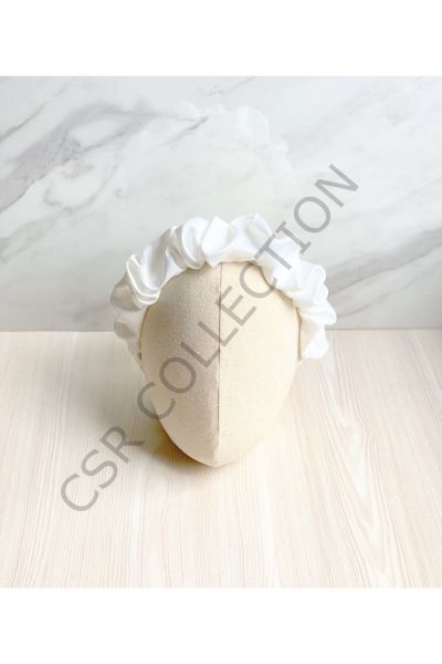 Beyaz Saten Lastikli Bebek Bandanası