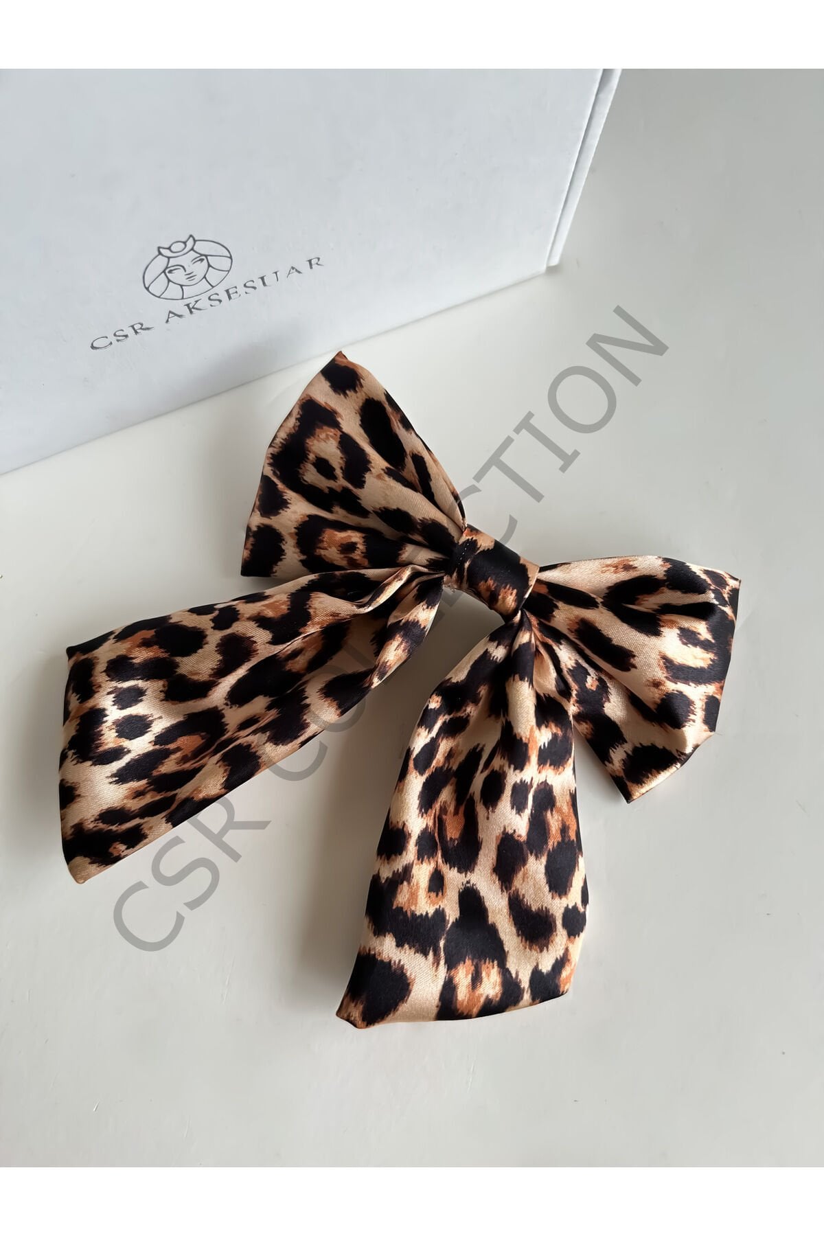 saten leopar otomatik fiyonk toka leopar
