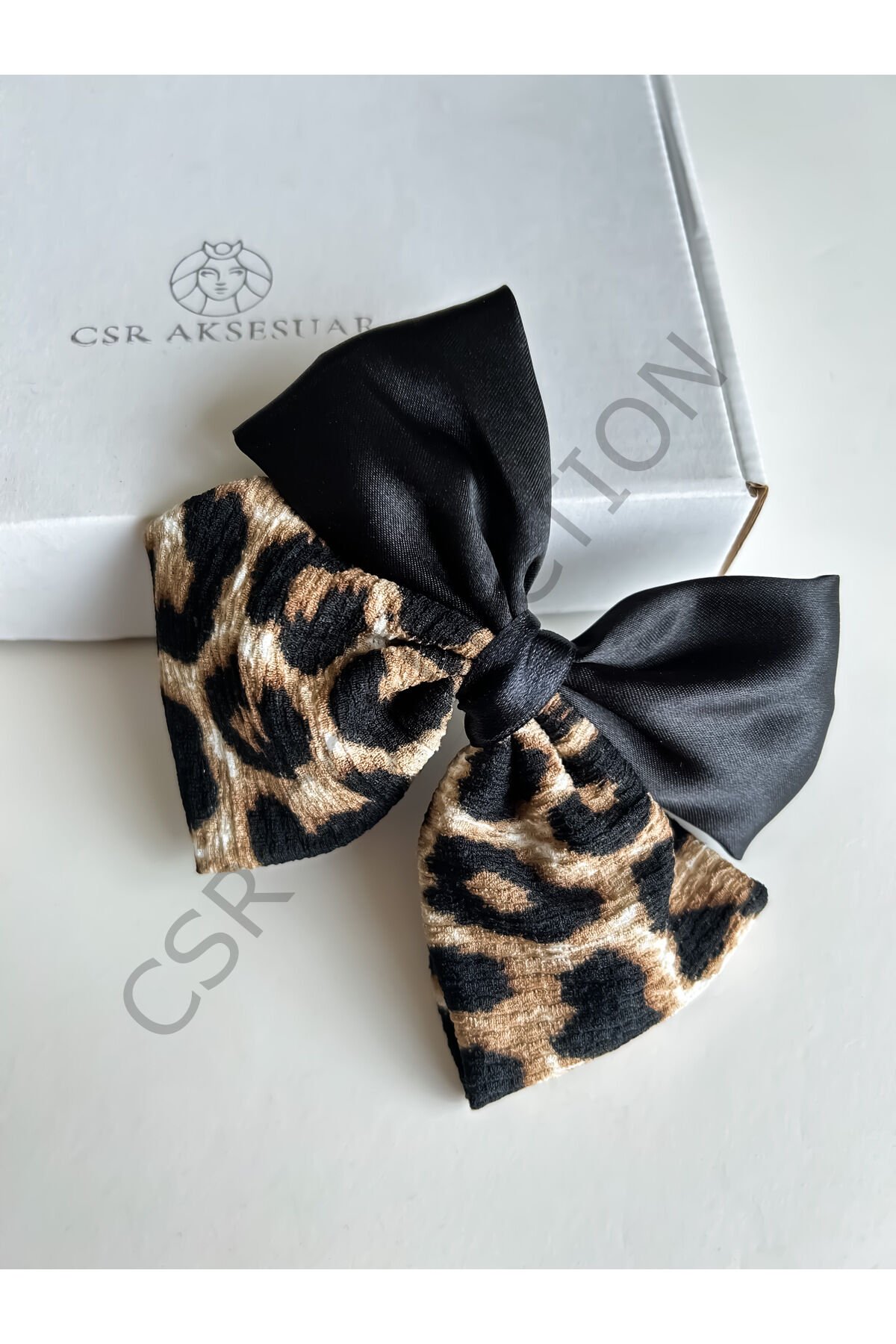saten leopar otomatik fiyonk toka Bej-siyah leopar