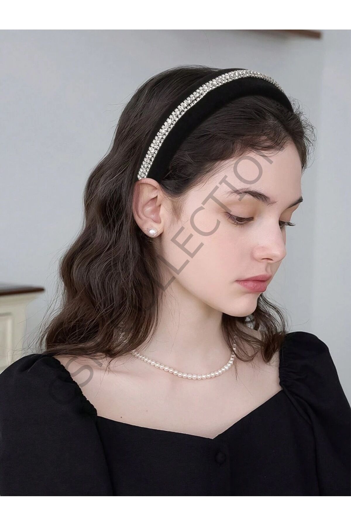 dolgulu kristal taşlı taç siyah