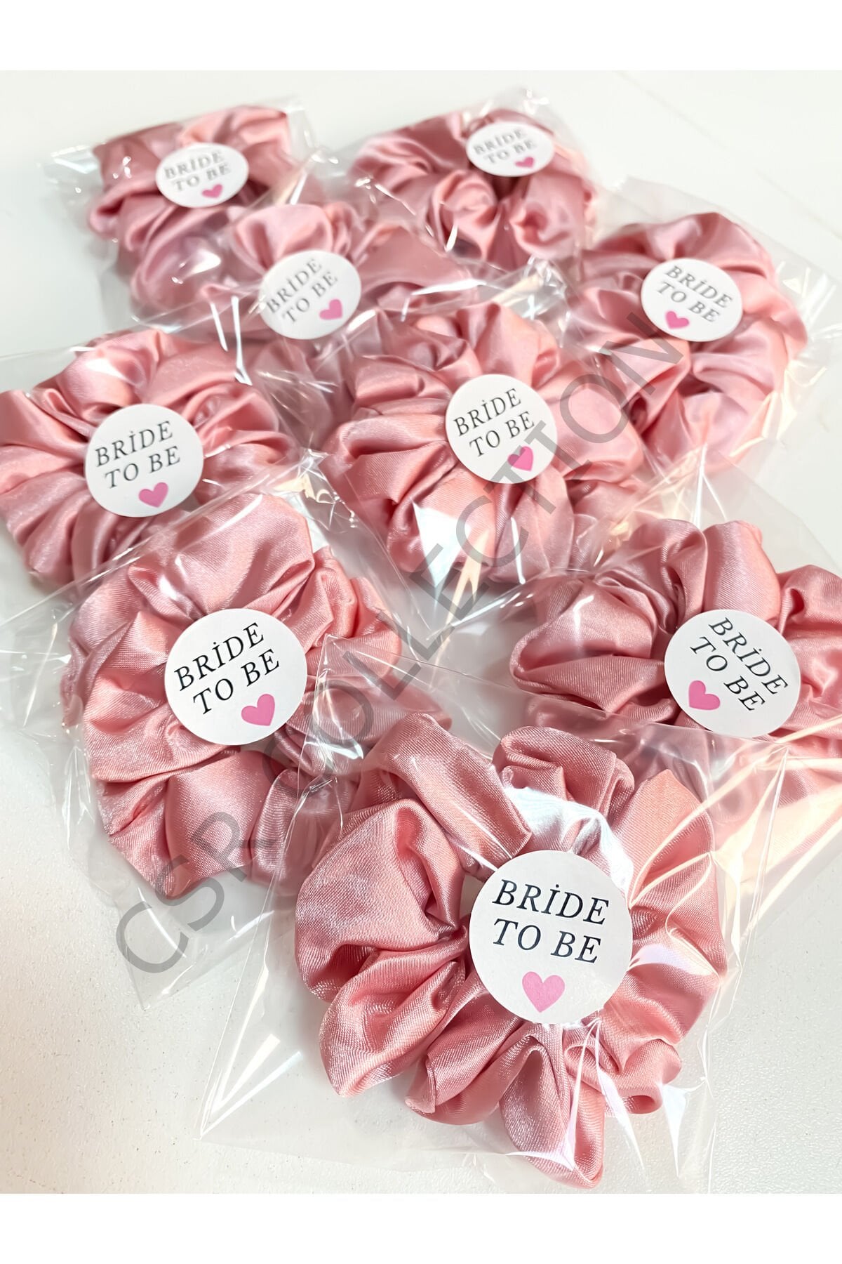 10'lu Paketli Renkli Hediye ' Bride to be' etiketli Simit Saç Tokası pembe - Tek Ebat