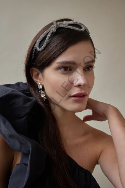 kristal taşlı fiyonk taç
